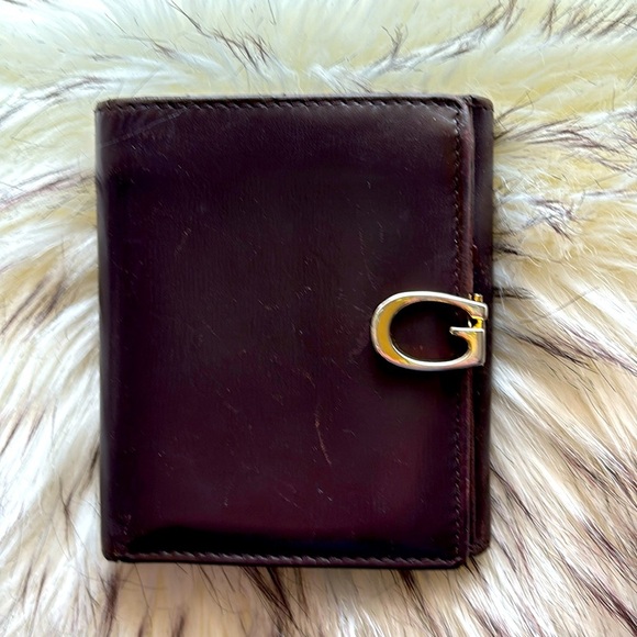 - GUCCI small bifold leather wallet with soft leather lining. Full inclusi… - Picture 1 of 15